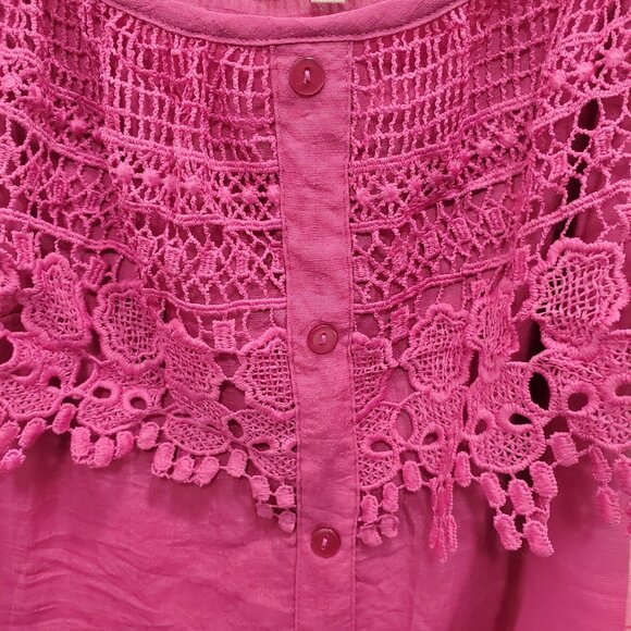 Urban Girl Junior's‎ Magenta Crochet Off Cold Shoulder Button Up Boho Top NWT M - Picture 3 of 8